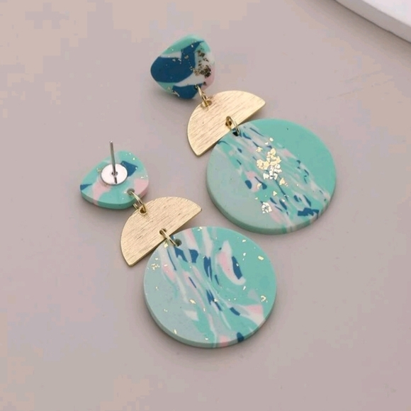 ANTHROPOLOGIE CLAY GOLD ALLOY SPACKLED EARRINGS 1 - Picture 2 of 4